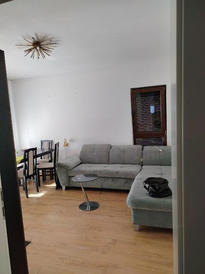 Vând apartament doua camere