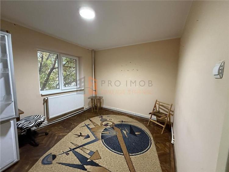 Apartament 2 camere cf 2 semidecomandat zona Ultracentrala