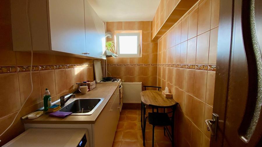 Dristor, garsoniera, 1 minut metrou, moderna, bloc mixt
