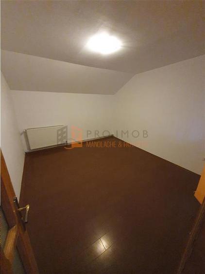 EXCLUSIVITATE! Casa cu teren si garaj in cartierul Mihai Viteazu