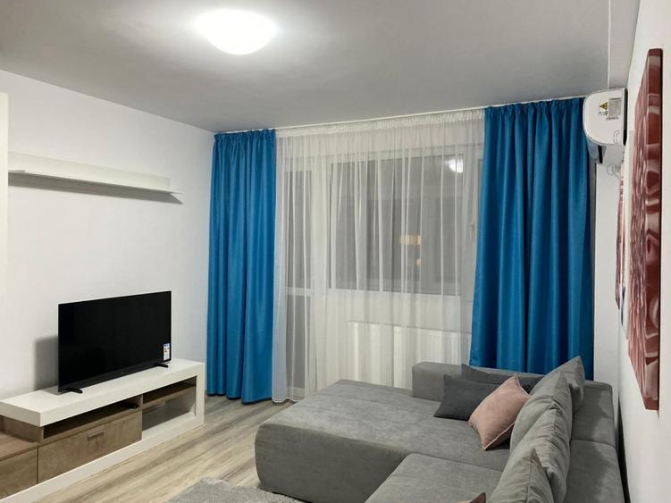 Parcul Carol, Eroii Revolutiei, apartament 2 camere, 53 mp, modern mobilat,
