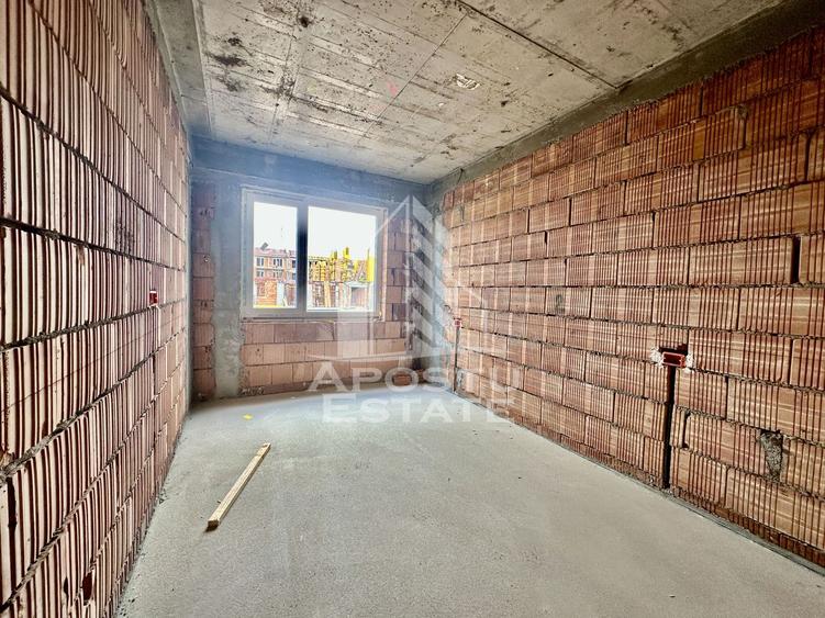 Apartament cu 2 camere, boxa 2 si 2 parcari, bucatarie inchisa, Giroc
