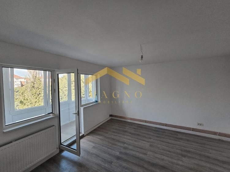 Apartament cu 4 camere de vanzare, Zona Malul Muresului/Praporgescu