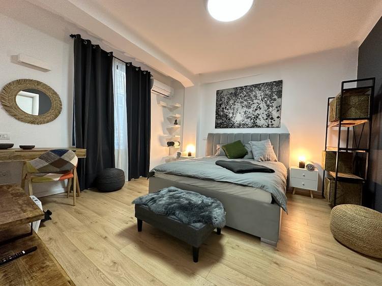 In the center, on a quiet pedestrian street, fully equipped, 2 amazing rooms
