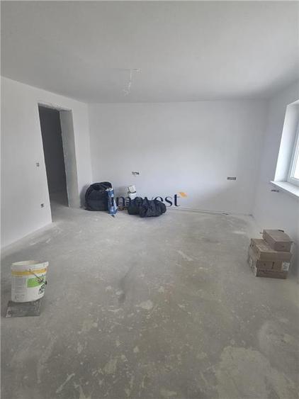 Apartament 3 Camere Semifinisat Titulescu