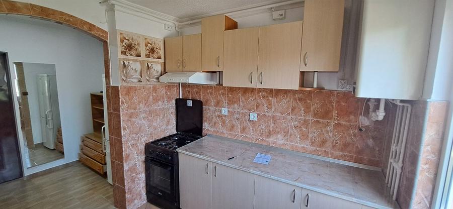 Apartament 2 camere etaj 2 de vânzare in Gherla