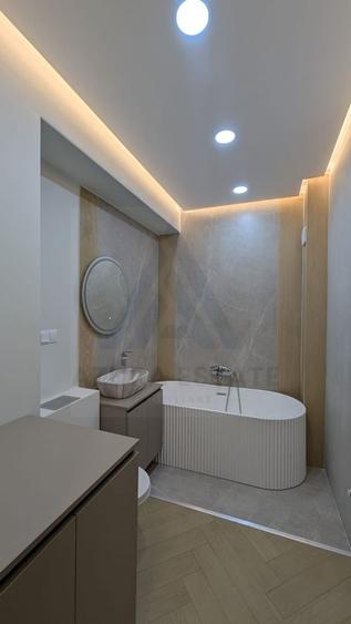 Penthouse 90 mp utili terasa 88 mp parcare subterana Ultracentral
