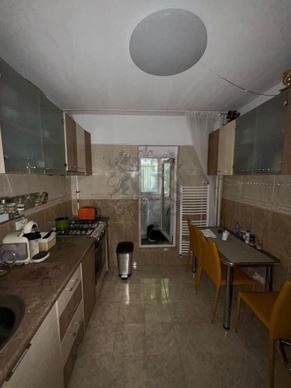 2 Camere | Decomandat | Centrala proprie | 1981 | Parcare ADP | Parter