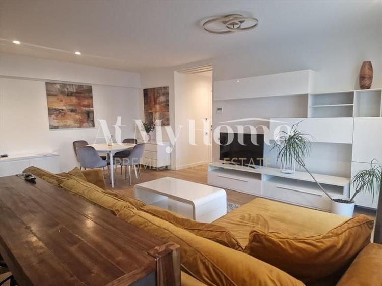 Apartament luxuriant cu 3 camere/ 2 locuri parcare/ zona Mall Promenada