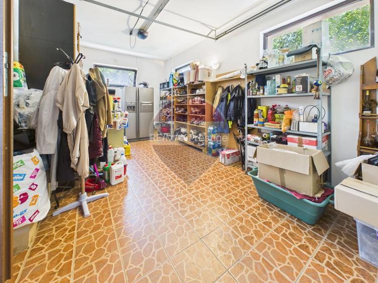 Vilă 10 camere + spațiu comercial | teren 1.300 mp | Otopeni 23 August