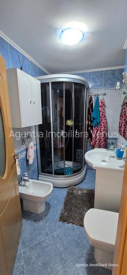 Apartament 2 camere  etaj 2 zona Scolii 11 - 11