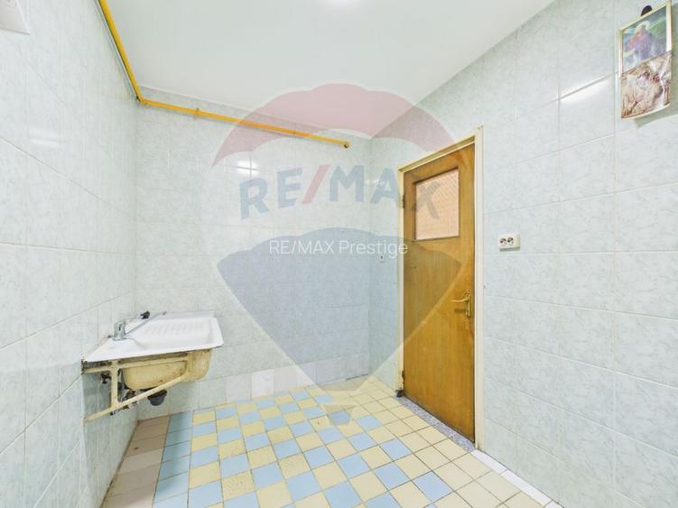 Apartament cu 3 camere de vânzare în zona Giurgiului - 11