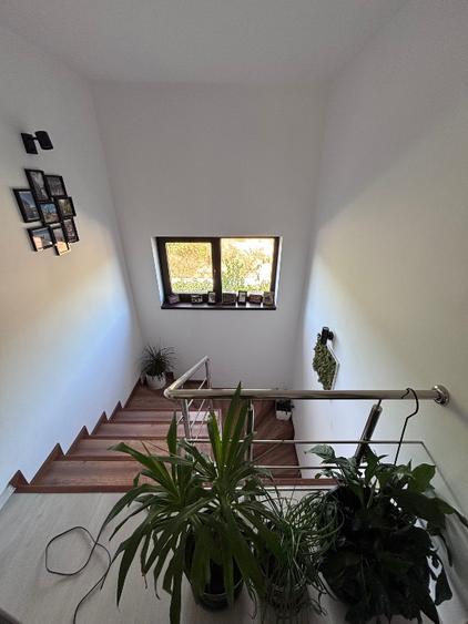 Casa la curte tip duplex