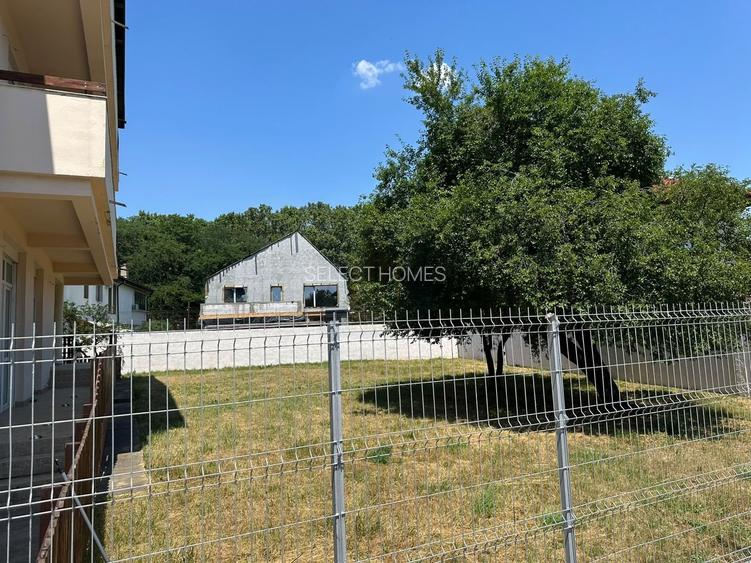 Vila 10 Camere 600mp Teren 1775 mp de Vanzare *Iancu Nicolae*