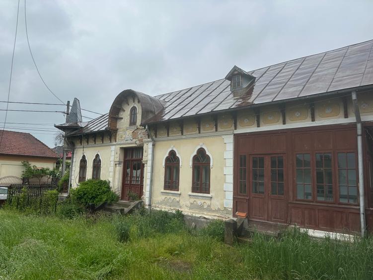 (102) Vilă turistica cu stil în Domnești Argeș