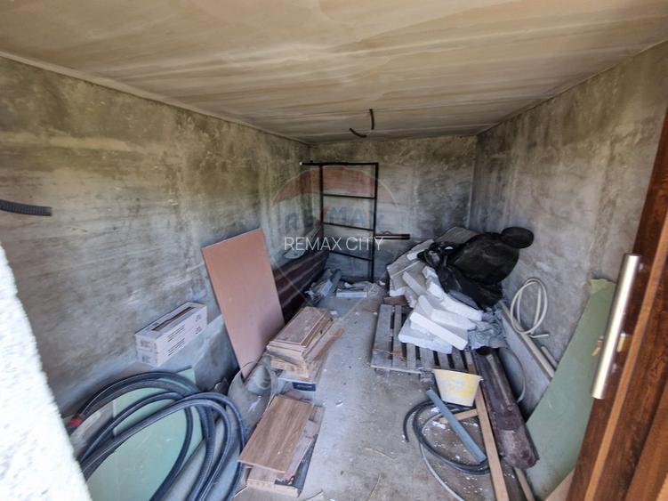 Casă / Vilă cu 8 camere de vânzare în zona Balaur - 28