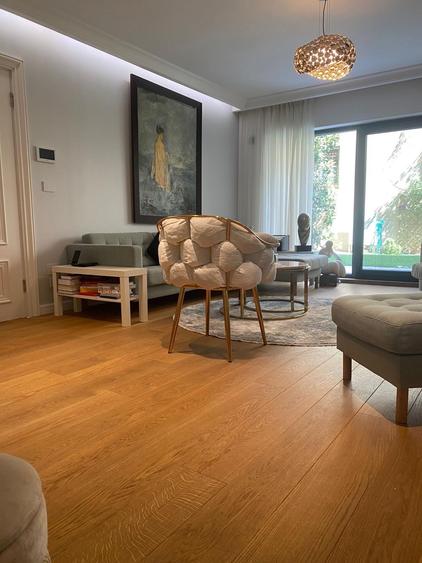 Apartament în Arcadia Domenii,230mp curte,3 parcări incluse