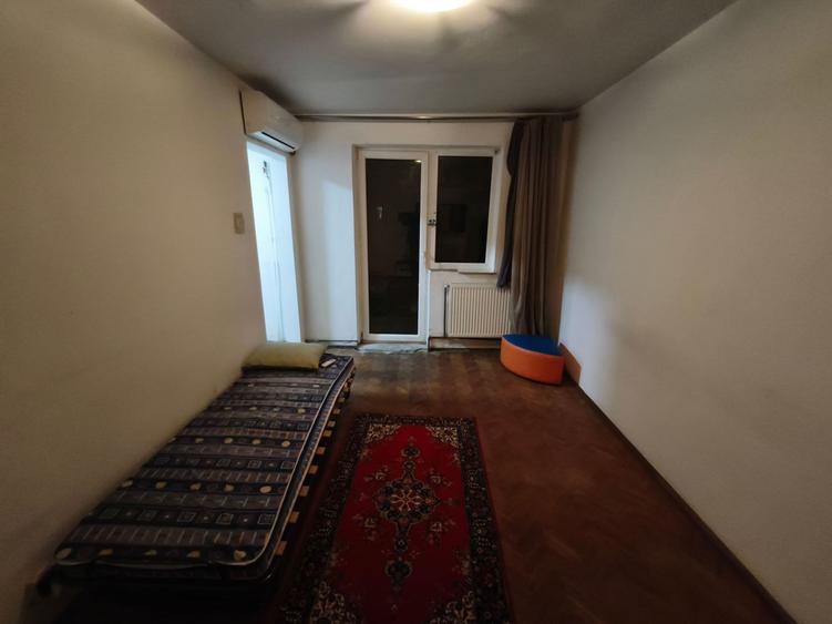 Sagului- Piata Doina 3 camere 350 euro
