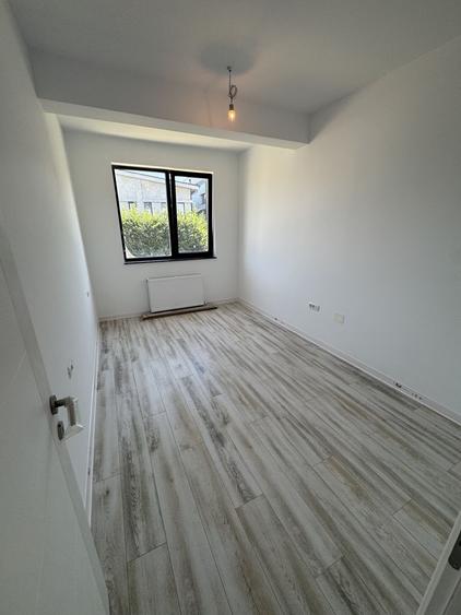 Oportunitate! Apartament 3 camere decomandat - Kamsas - cu parcare privata