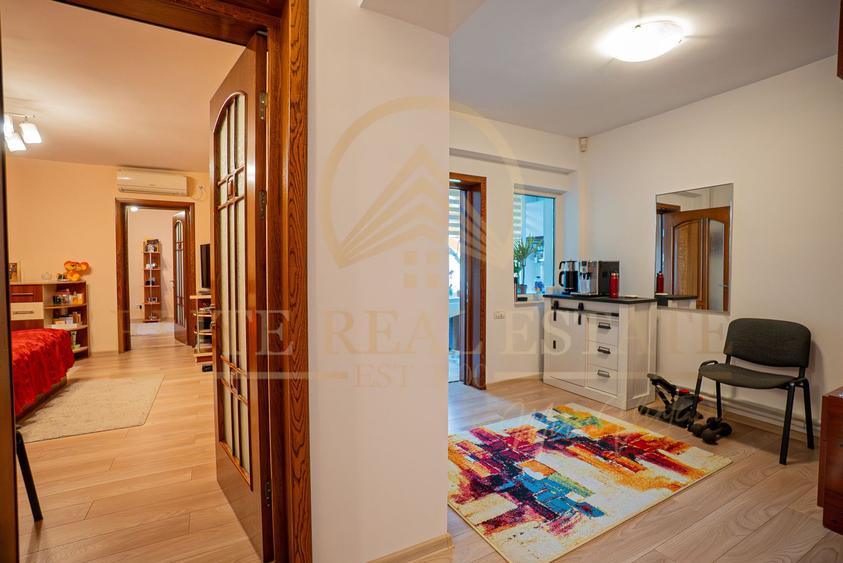 Casa P+1+M - 5 camere - Garaj - Panouri Fotovoltaice - Bratianu