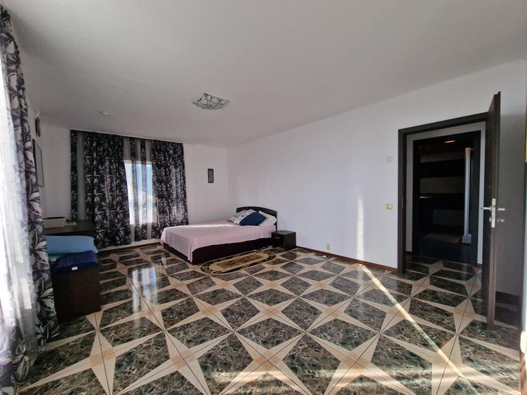 Hala 440mp, Apartamente 340mp, Garaj, teren 1500mp, acces facil-460.000euro