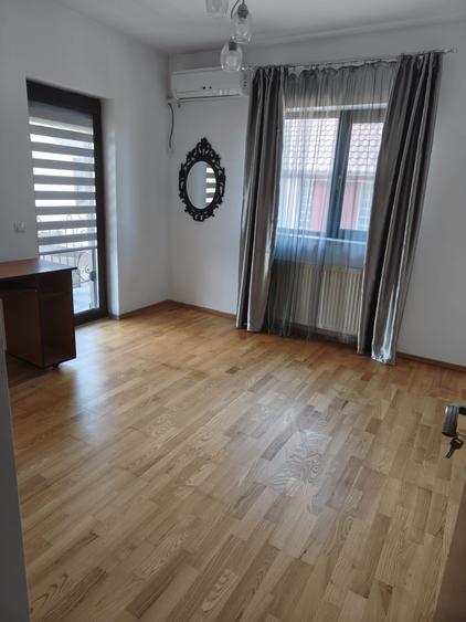 Proprietate individuală construită pentru uz propriu/Strada Safirului