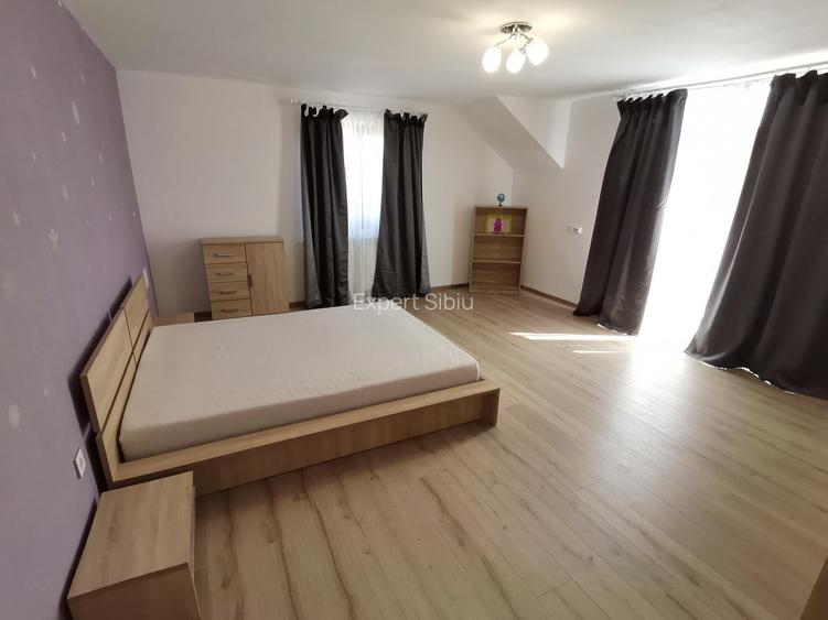 INCHIRIEZ casa 5 camere decomandate ,cu garaj,zona Calea Cisnadiei