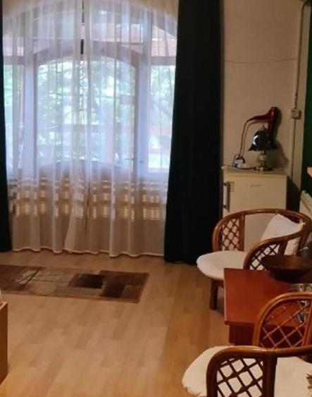 Vilă pensiune ,11 camere-lângă plajă 200 m  Mamaia. StrD14 Nr.7A Năvodari.