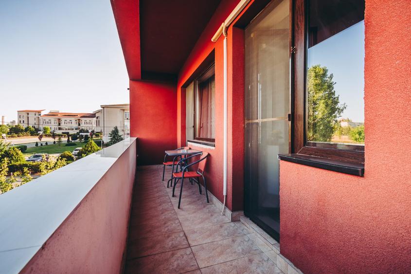 De Închiriat – Apartament 2 Camere Aleea Universității Vedere Parc & Campus