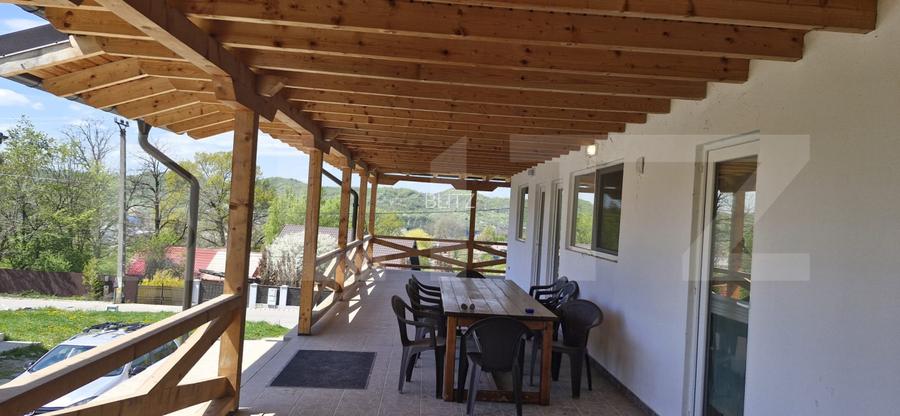 Casă de vânzare în Pucioasa – ideală pentru locuință sau investiție - 14