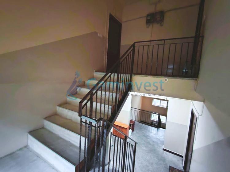 Apartament cu 4 camere de vanzare, zona Parcului 22 Decembrie, Oradea, Bihor