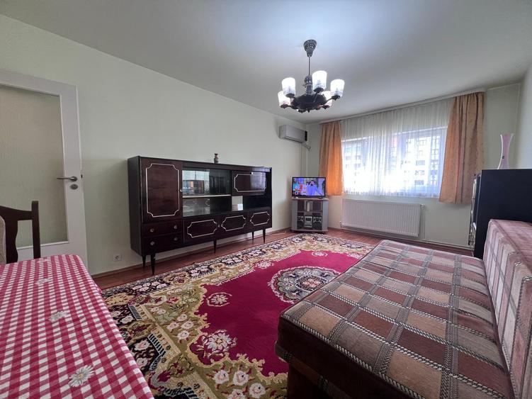 Apartament 2 camere, decomandat,etaj 2, zona Hotel Deva