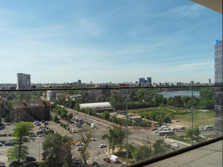 One Floreasca, 3 camere lux, prima închiriere, vedere superba către lac, etaj 10
