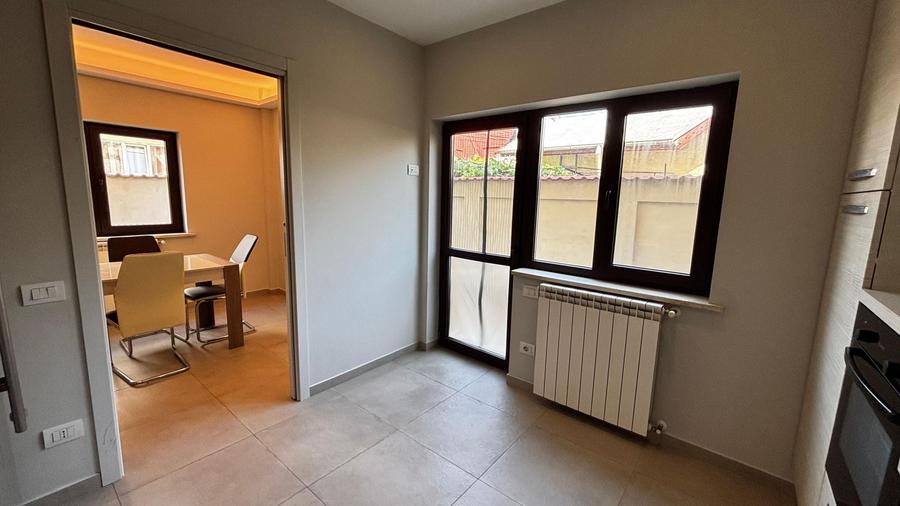 VANZARE VILA TIP DUPLEX - MOBILATA SI UTILATA - ZONA MIHAI BRAVU