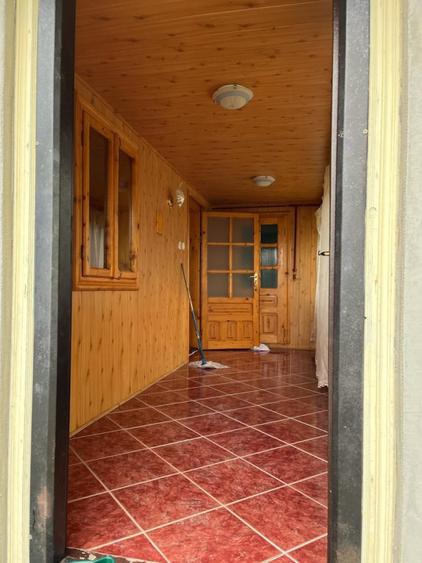 Casa de vanzare cu 3 camere, 80 mp, 900 mp teren, Siret