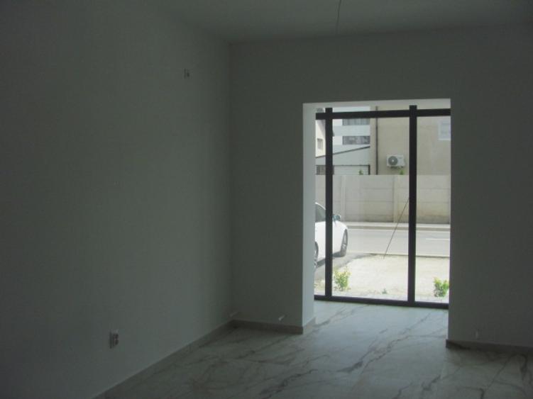 Spatiu Comercial, Stradal, Parter