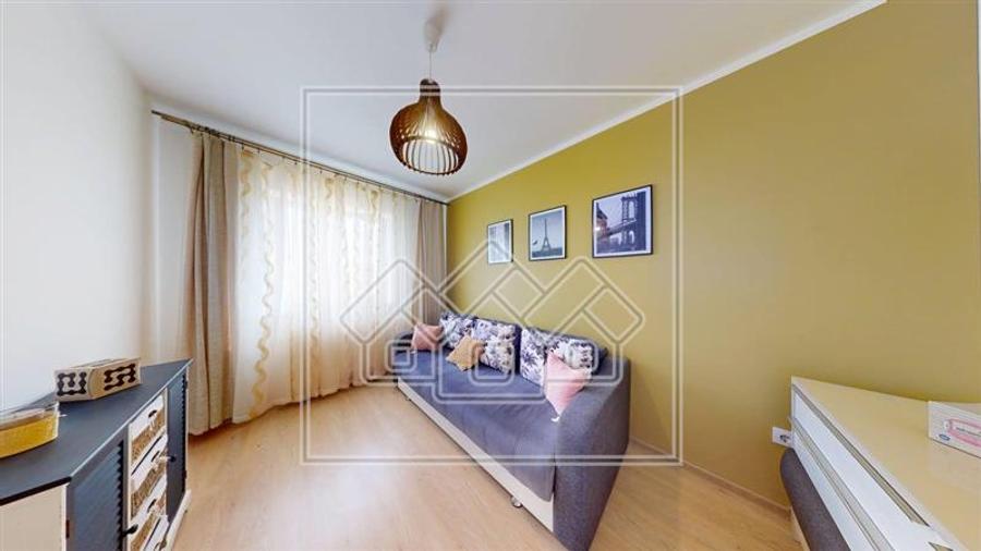 Apartament cu 3 camere, 2 bai si balcon – Avangarden