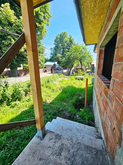 Casă la roșu cu 4 camere, 122 mp utili, teren 465 mp – Băicoi