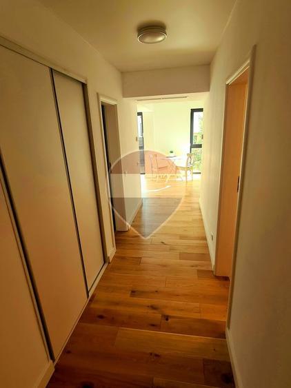 3 camere Timpuri Noi | Loc de parcare