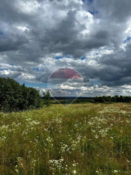 Teren intravilan de vânzare in Satulung