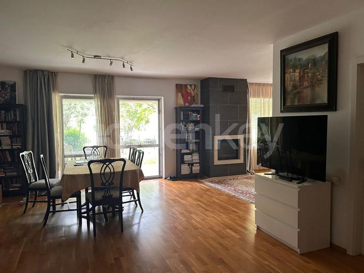 Apartament cu 4 camere in complex cu piscina