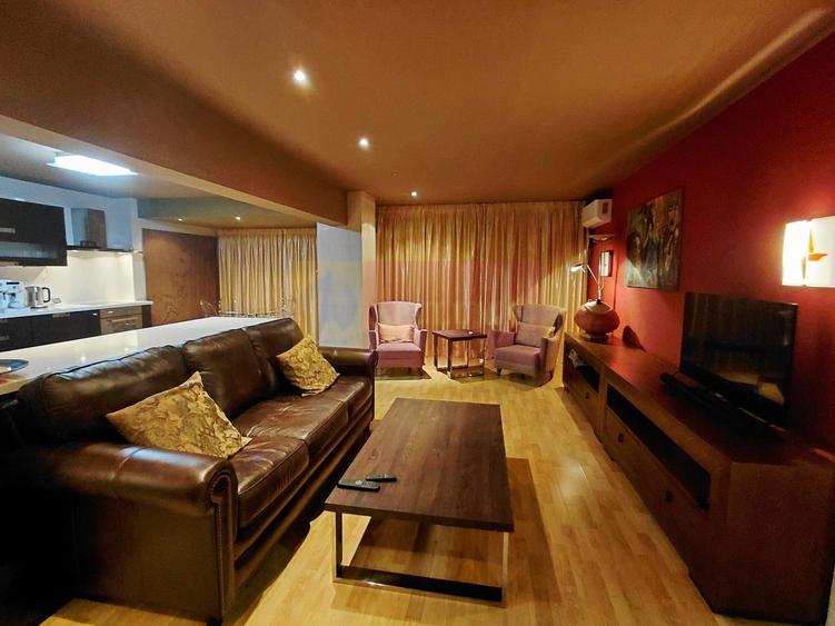 Apartament4 camere pe bd 13Septembrie stradal-Marriott, gresie VERSACE