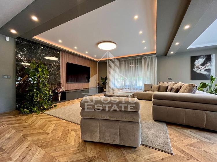 Casa de lux cu 5 camere, 5 bai, zona Lipovei