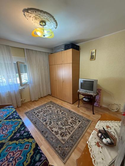 Garsoniera -INEL II - I.C.BRATIANU (SCOALA 8 )- 59.000 EURO(COD E11+E12 )