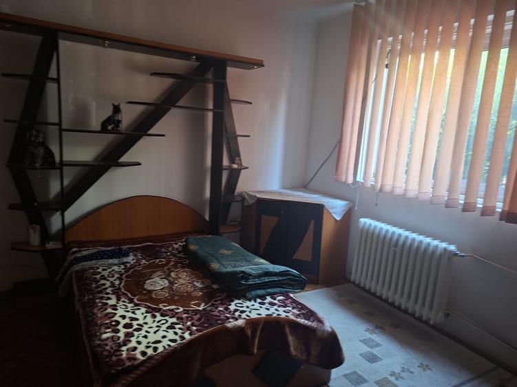 Casă tip duplex D+P+1E+M de vânzare – Ploiesti, Strada Granitului