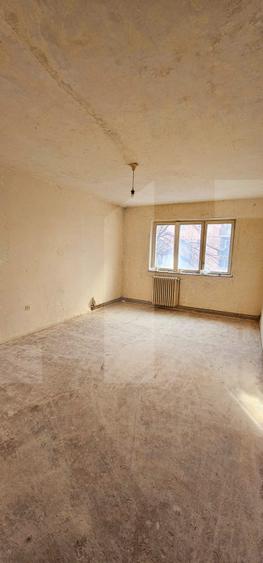Apartament cu 3 camere, 72 mp, etaj 1, ideal pentru renovare - Simeria