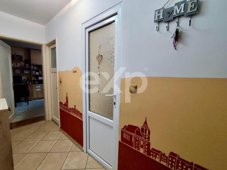 Apartament 3 camere de vanzare | Astra | Etaj 2/4 | Loc de parcare