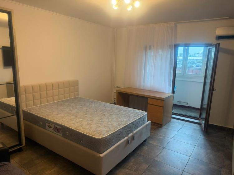 Inchiriere Garsonieră Decomandată | 13 Septembrie – Panduri