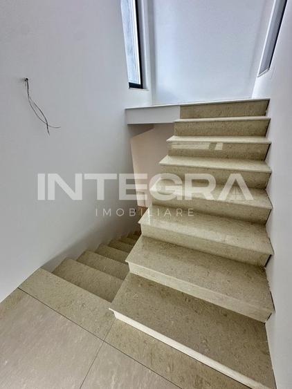 Casa Finisata | 193Mp  cu  Terasa Panoramica 65Mp | Parcare | Cart. Tineretului
