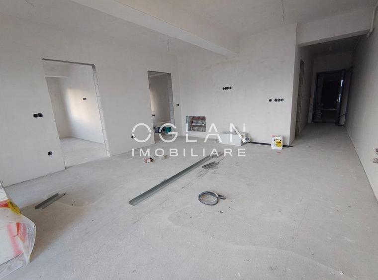NOU Penthouse 3 cam.+ Terasa 57 mp - Selimbar